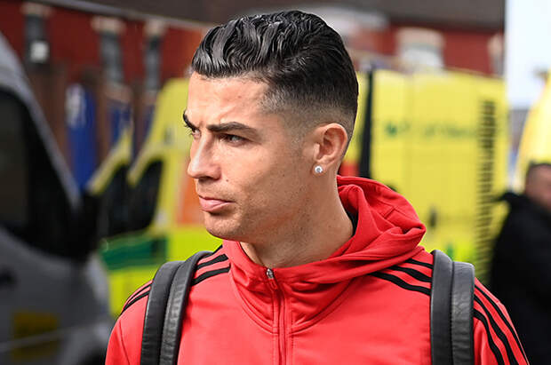 Криштиану Роналду выбил телефон из рук ребенка-аутиста. Мать мальчика не приняла извинения футболиста