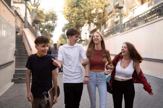 Эксперт Шувалова раскрыла, как помочь детям получить признание у ровесников