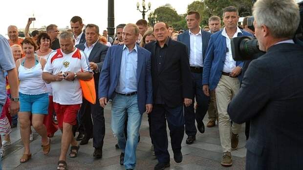 Берлускони назвал Путина открытым и позитивным человеком