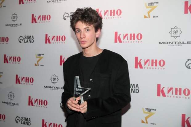 Представитель Эйдельштейна ответила на слухи о проблемах с военкоматом