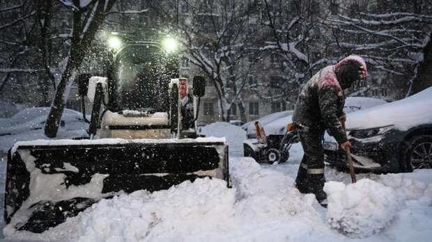 Синоптик предупредил о снежных осадках в Москве 24 февраля