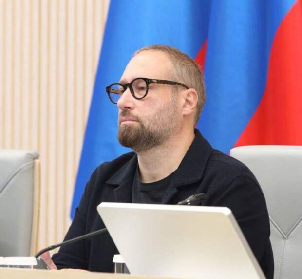 Горелкин назвал призывы отказаться от умных колонок чрезмерными и неэффективными