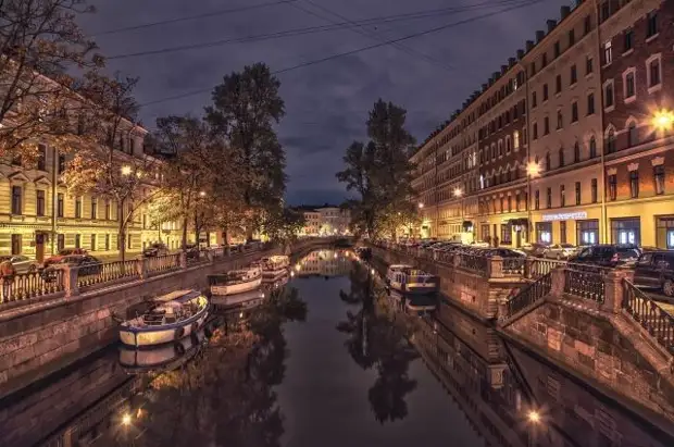 Десять новых маршрутов по рекам и каналам Петербурга появятся этим летом