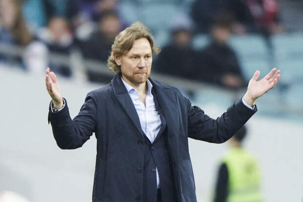 Защитник сборной России Сильянов рассказал о жестком стиле общения Карпина с игроками