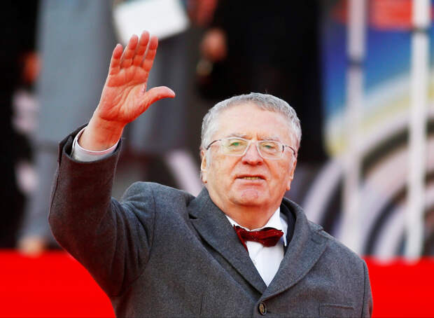 Внебрачные дети, слезы Собчак и оскорбление Пугачевой. Скандалы Владимира Жириновского