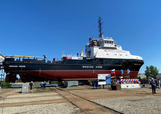 В Астрахани на воду спущен спасательный буксир ВМФ «Михаил Чеков»