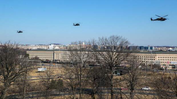 Трамп задумал согнать на войну всех американцев. А США превратить в Спарту