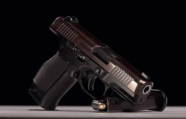 Пистолет Лебедева: почему лётчики предпочли «гламурную» новинку проверенным временем АПС и ПМ
