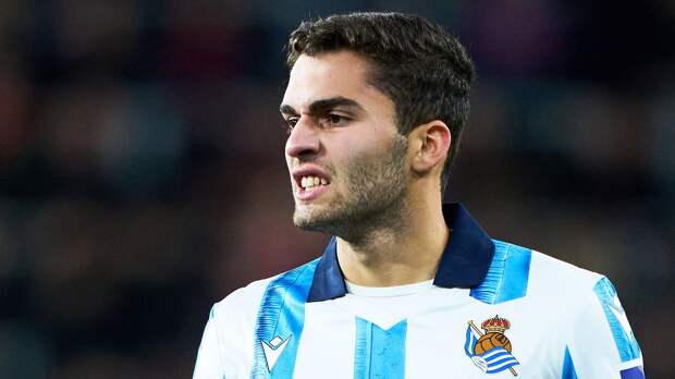 «Реал Сосьедад» без Захаряна и в меньшинстве выиграл третий матч подряд в Ла Лиге