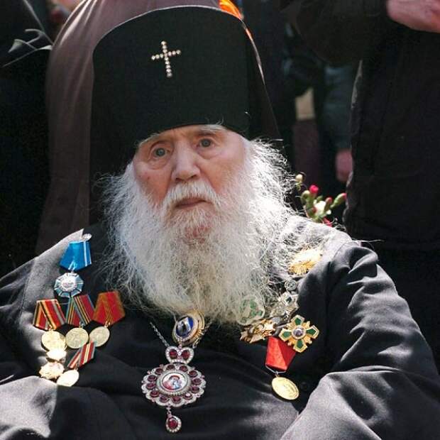 3528972_Arhiepiskop_Mihei_v_miry_Aleksandr_Aleksandrovich_Harharov (580x580, 89Kb)