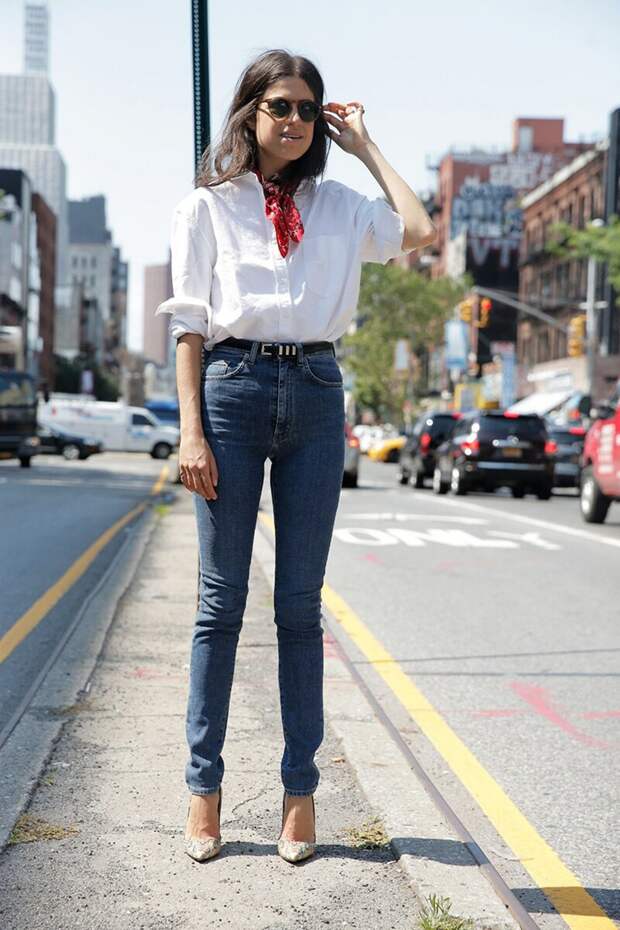 Образ с джинсами и рубашкой. /Фото: media.glamour.com