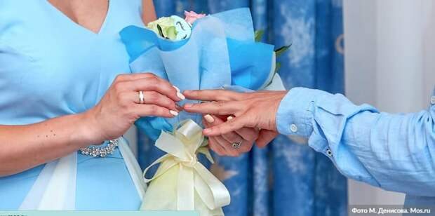 В Москве за 20 лет более 12 тыс пар заключили брак в новогодние праздники. Фото: М. Денисов mos.ru