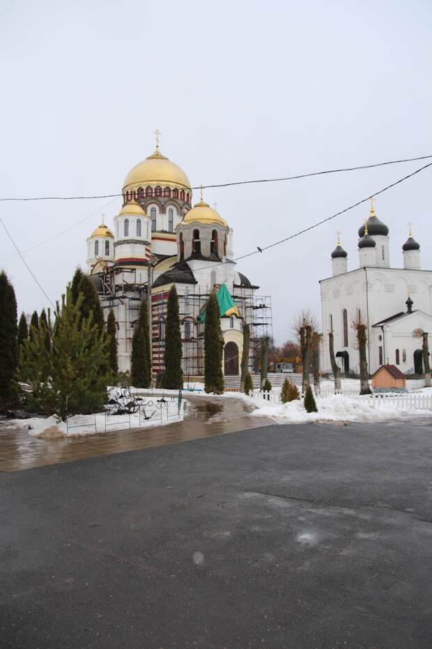Храм во имя Благовещения Пресвятой Богородицы (Идет строительство). 12 июля 2013 года заложен камень в основание строительства Благовещенского собора. 26 апреля 2019 года митрополит Орловский и Болховский Тихон освятил кресты строящегося Благовещенского храма. Храм во имя Благовещения Пресвятой Богородицы (Идет строительство). 12 июля 2013 года заложен камень в основание строительства Благовещенского собора. 26 апреля 2019 года митрополит Орловский и Болховский Тихон освятил кресты строящегося Благовещенского храма.