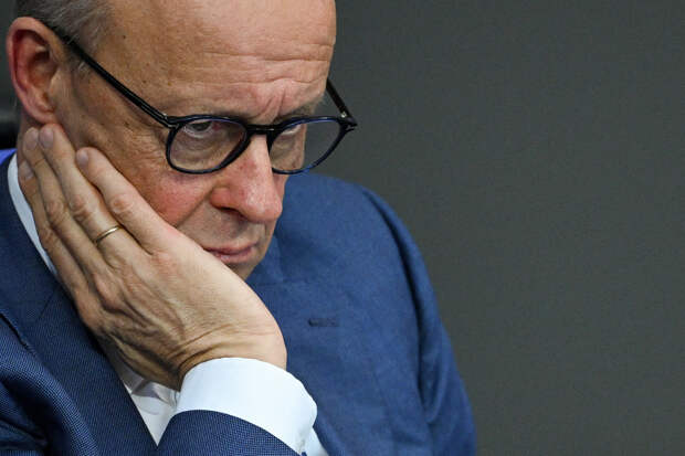 Мерц потребовал место для Европы за столом переговоров по Украине