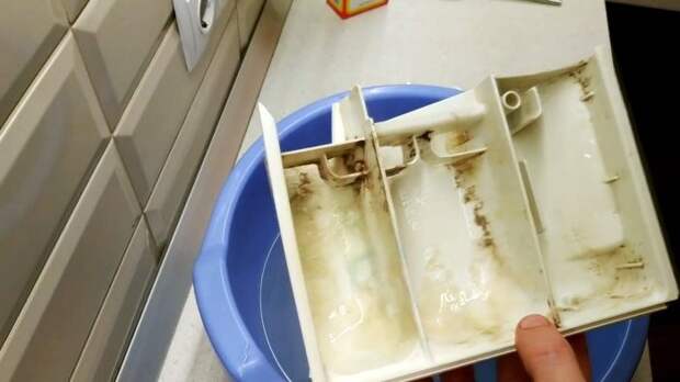Как быстро отмыть лоток стиралки с самыми стойкими отложениями,