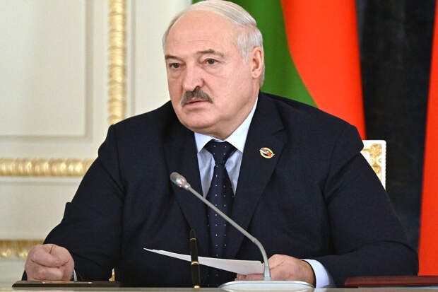 Лукашенко назвал информационную войну прелюдией к горячей фазе противостояния