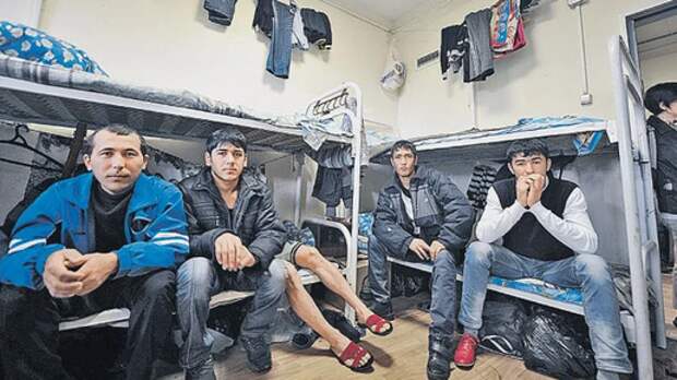 Первый звонок: Уральский суд конфисковал квартиру за помощь в регистрации иностранцев