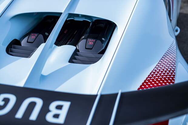 Спецверсия гиперкара Bugatti Chiron Pur Sport Grand Prix