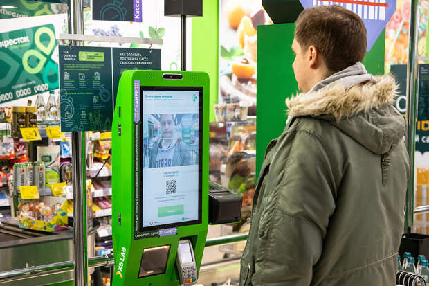 Сбер первым в России начал показывать начисляемый кешбэк на своих терминалах