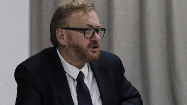 Милонов подготовил запрос о наличии у Навальной двойного гражданства