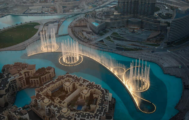 poyushhij_fontan_v_dubae_3