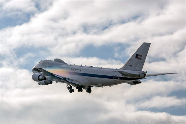 Boeing E-4