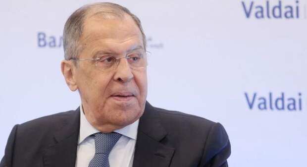 Лавров: «Мы не хотим сидеть с НАТО и слушать там про Украину»