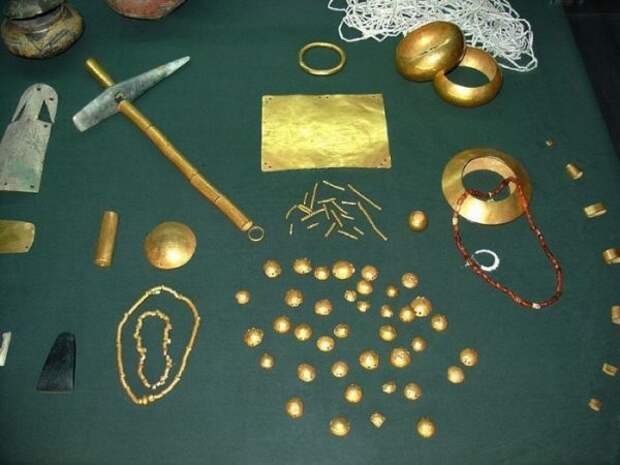 Археологи обнаружили в Болгарии самый древний клад в мире