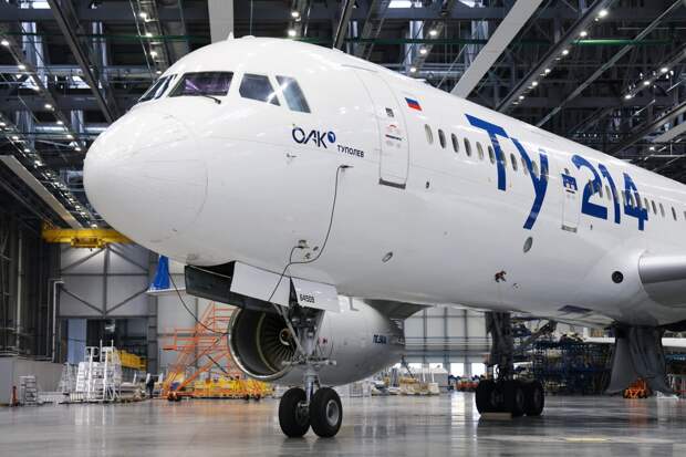Названы сроки начала серийного выпуска пассажирских Ту-214