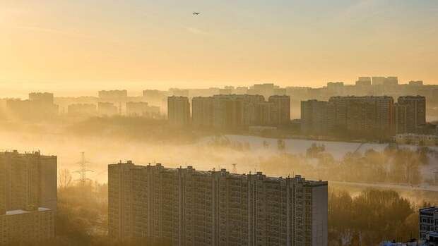 Москвичей предупредили о тумане и изморози