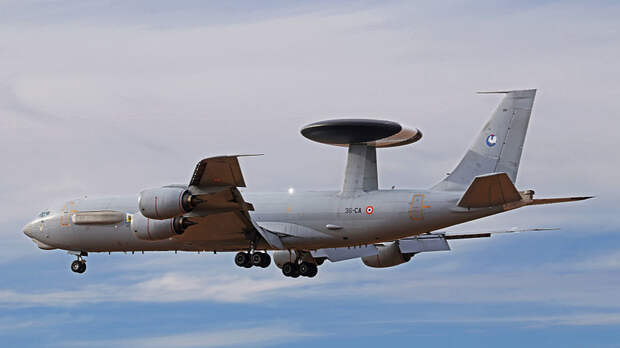 Над Чёрным морем заметили два самолёта-разведчика НАТО