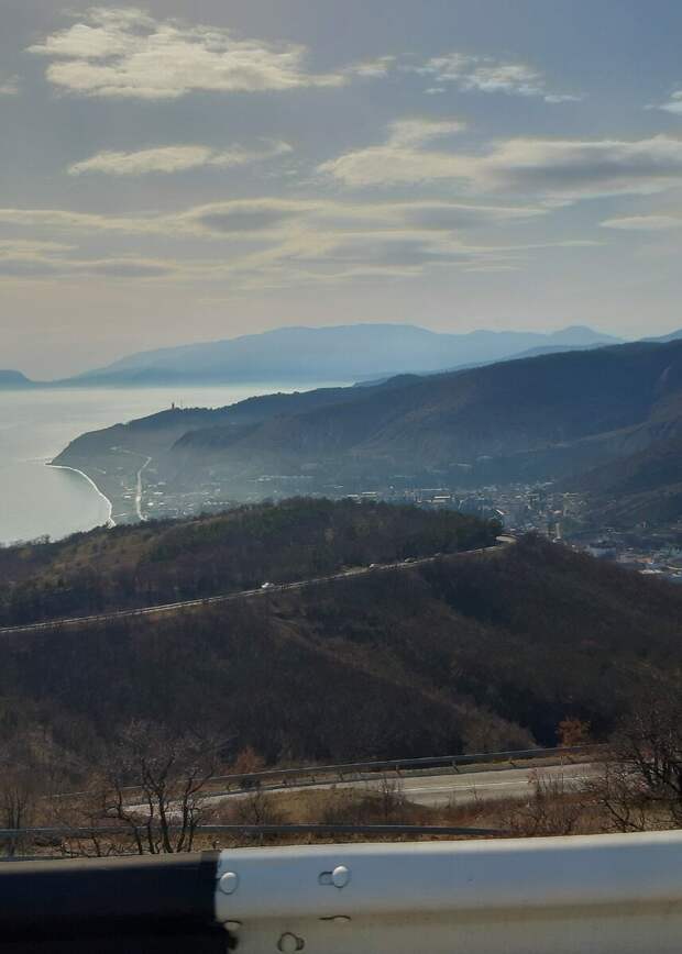 Переезд-многоходовочка. Из Хабаровска до Крыма за 2 недели. С 2мя котами.