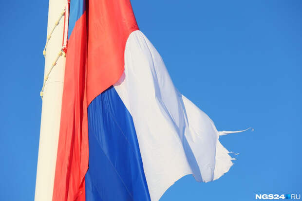 Красноярские власти укрепят конструкцию флагштока на сопке