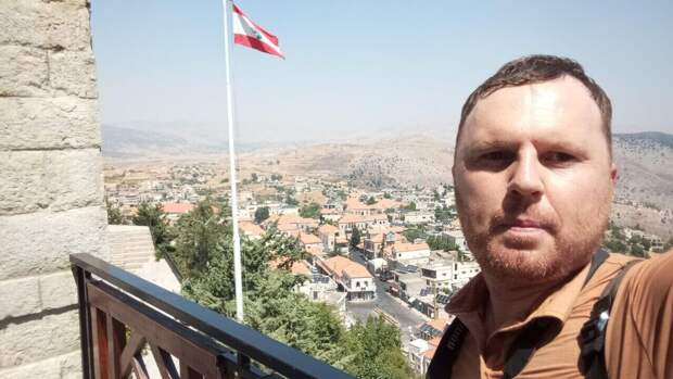 Русского политолога сгноят в тюрьме Киргизии. Ему дадут 15 лет. Он уже пытался покончить с собой. Но наши власти молчат