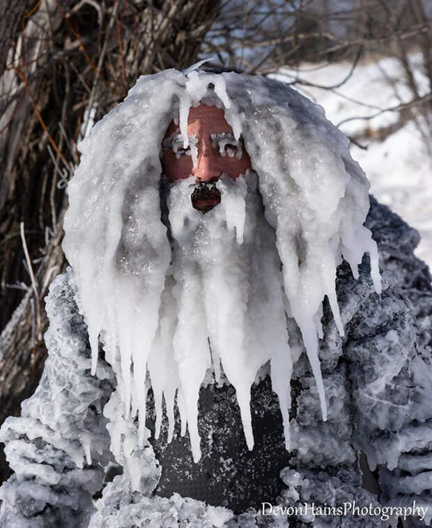 Из воды на берег.