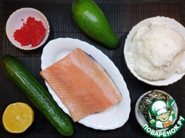 Новогодний салат Суши с лососем фото