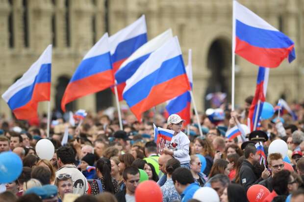 Что мы празднуем 12 июня: как день принятия Декларации о государственном суверенитете стал днем спасения России