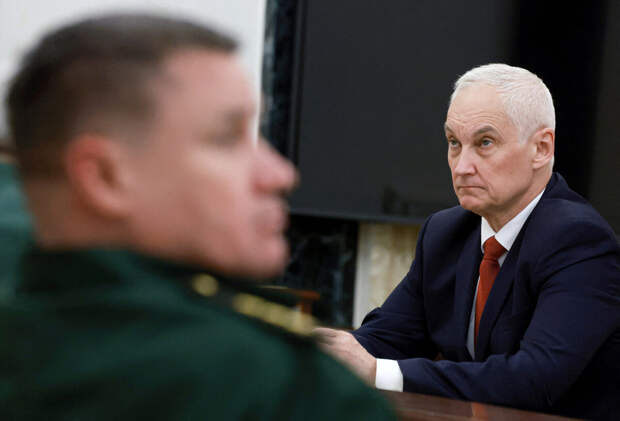 Замена Сергея Шойгу на Андрея Белоусова, человека, не связанного с военной сферой, вызвала обсуждения.