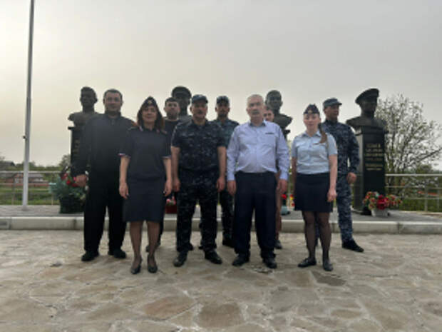 В высокогорном районе Северной Осетии сотрудники полиции и ветераны ОВД приняли участие в патриотической акции «Сад Памяти»