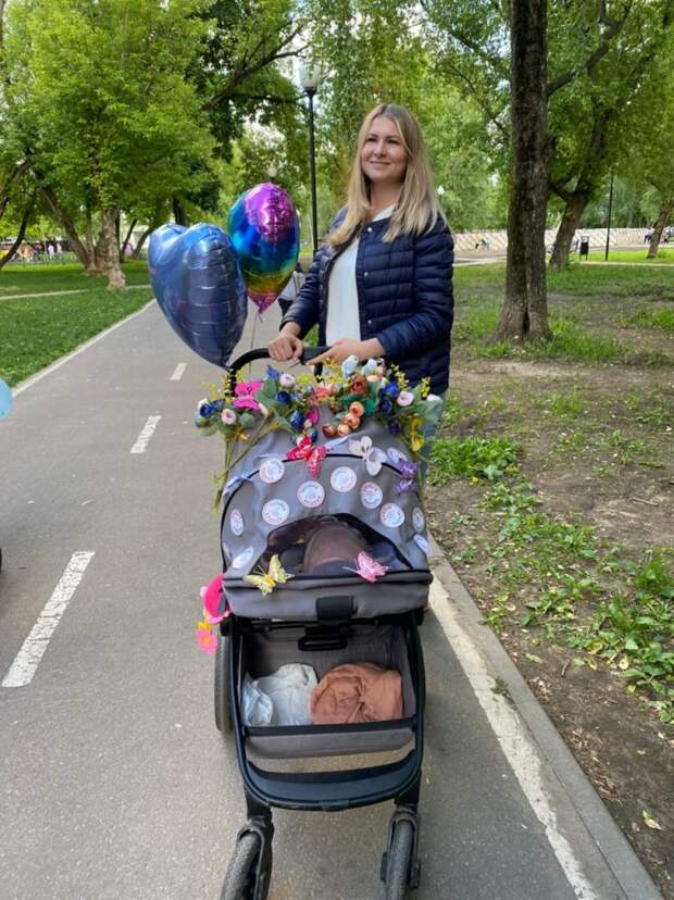 Парад детских колясок прошел в сквере им. Федора Полетаева