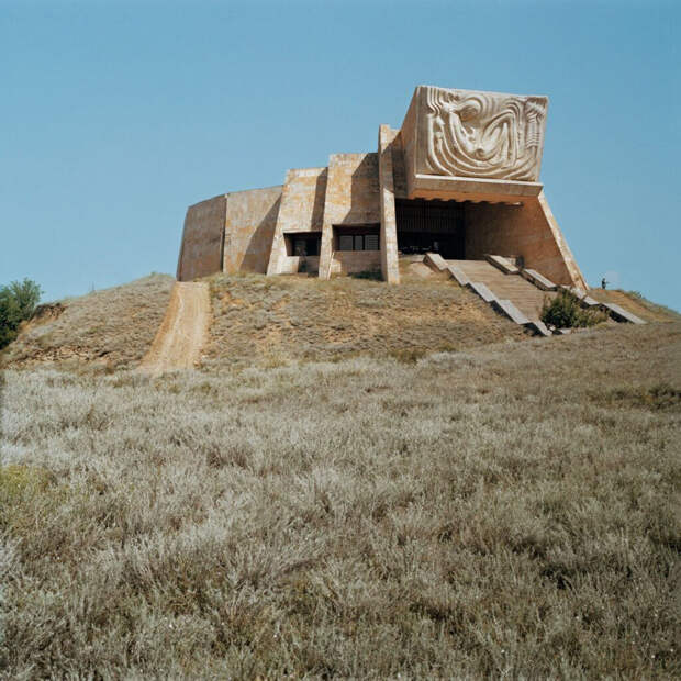 Заброшенный Музей археологии в Дигоми. Тбилиси, Грузия