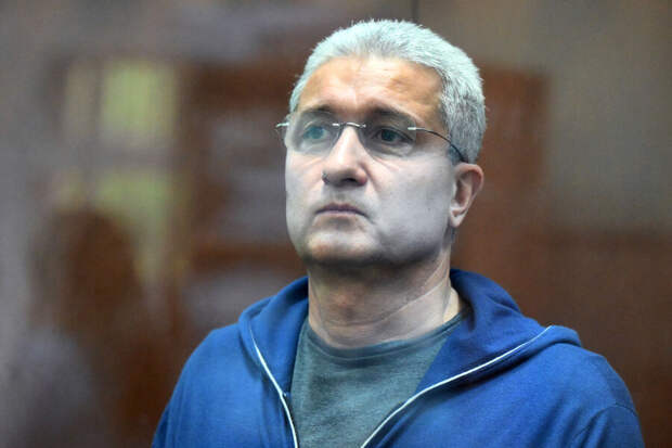 Бывший замминистра обороны Тимур Иванов через суд потребовал отправить его на СВО