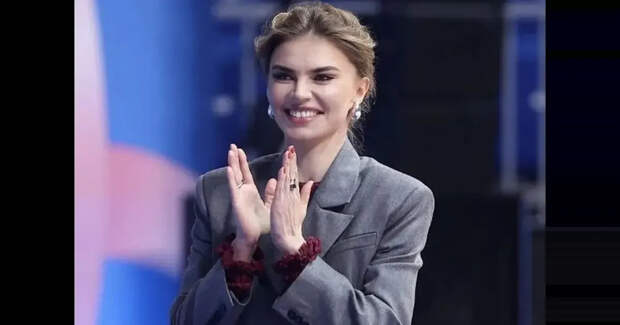 Алина Кабаева вышла в свет на фоне уголовного дела о хищении 8 млрд рублей при строительстве её академии