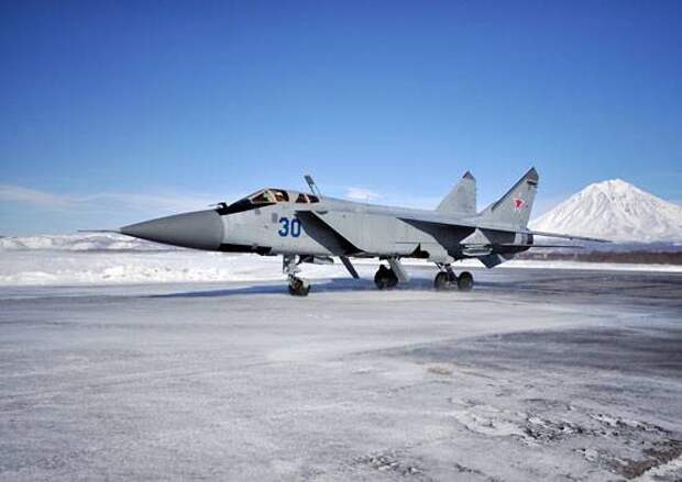 Sohu: неожиданный маневр МиГ-31 вблизи Аляски застал врасплох военнослужащих США