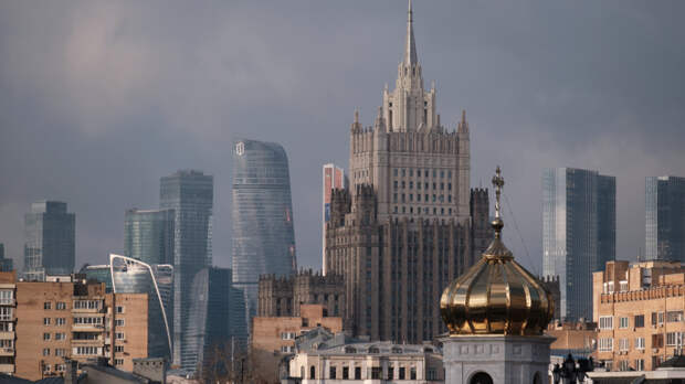 Россия выразила протест Латвии, Литве и Эстонии из-за новых правил для посольств