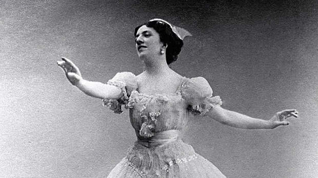 «Ужасна и не пойдет!»: как “бездомная” девочка из подвала спасла русский балет, которую в 36 лет выгнали на пенсию