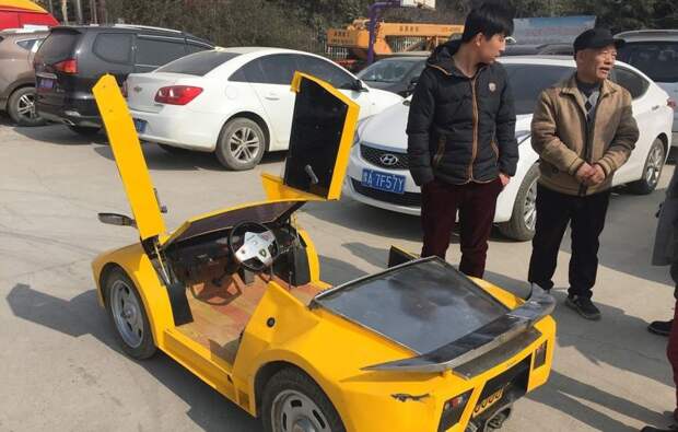 Дедушка собрал своему внуку мини-суперкар Lamborghini Дедушка собрал своему внуку мини-суперкар Lamborghini