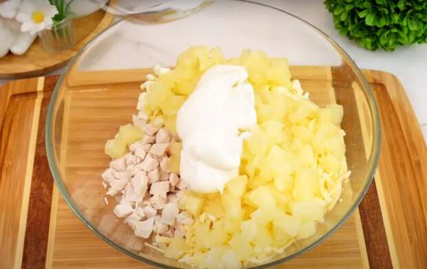 Даже на диете от него не откажусь. Салат «Гавайский» — можно использовать, как намазку на хлеб