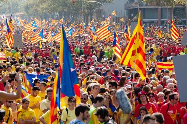 Независимость Каталонии поддержали 90% участников референдума