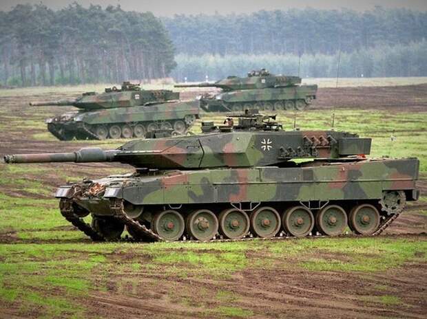 Польша пригрозила отправить танки «Леопард» Украине без согласия Германии